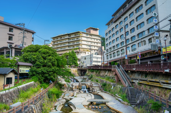 見学できるのは1年間で2日だけ!春の美山かやぶきの里一斉放水見学ツアー【大和八木・橿原神宮・五位堂発】3